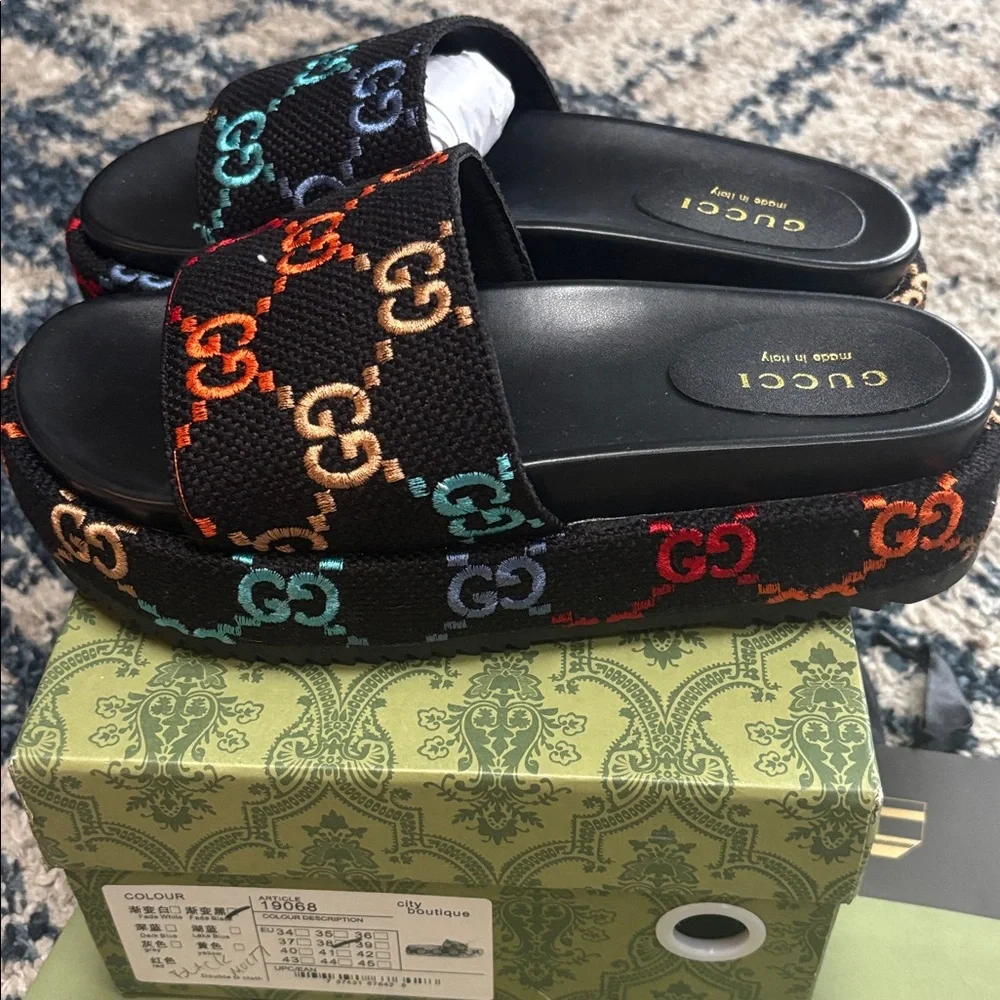 Colorful designer like slides size 8 - Picture 4 of 4